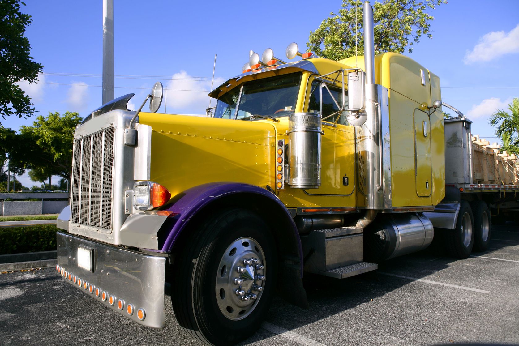 Boerne, TX.  Flatbed Truck Insurance
